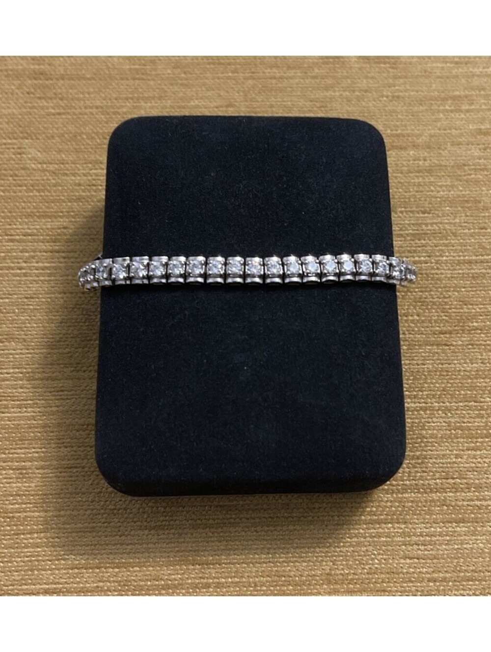 Womens 925 CZ Tennis Bracelet- Made In Thailand - 8.5 Inches Long! M387